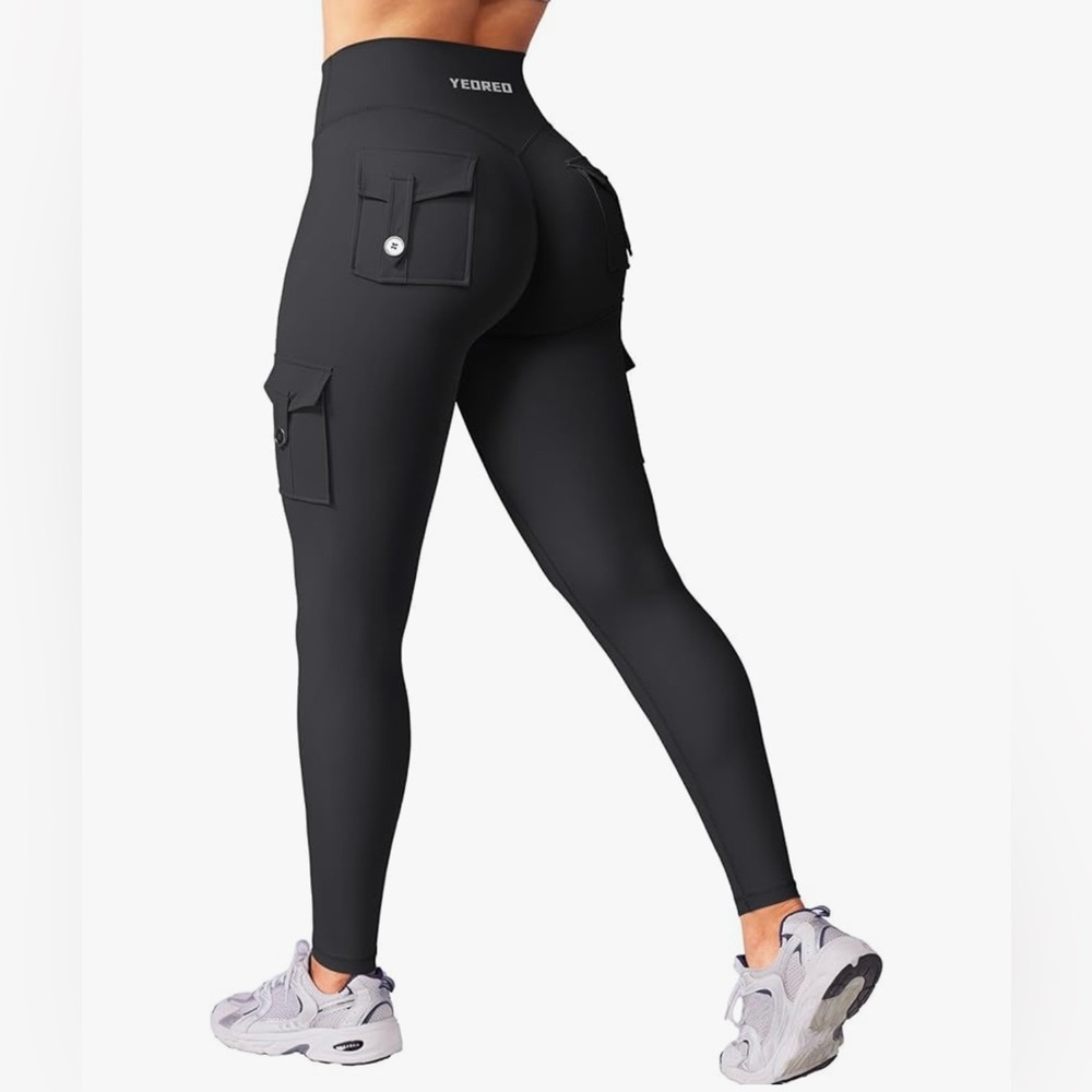 NWOT Yeoreo Cargo Leggings with Pockets
